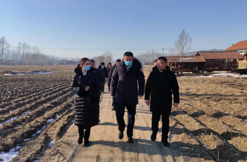 践行国企担当，助力乡村振兴--永利23411、温泉集团前往驻村工作队走访慰问