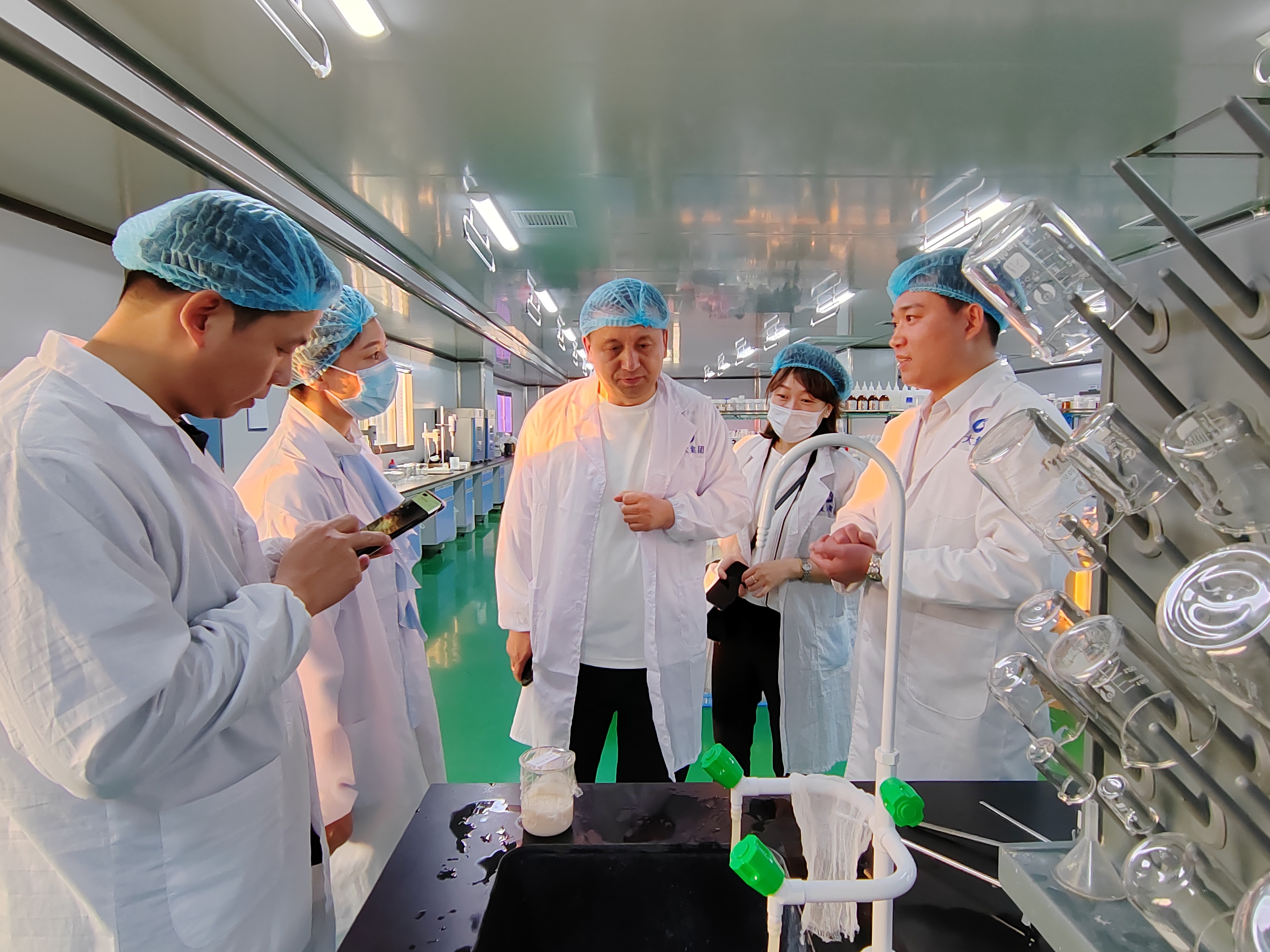 永利23411、温泉集团、公服集团商务考察组赴广州调研